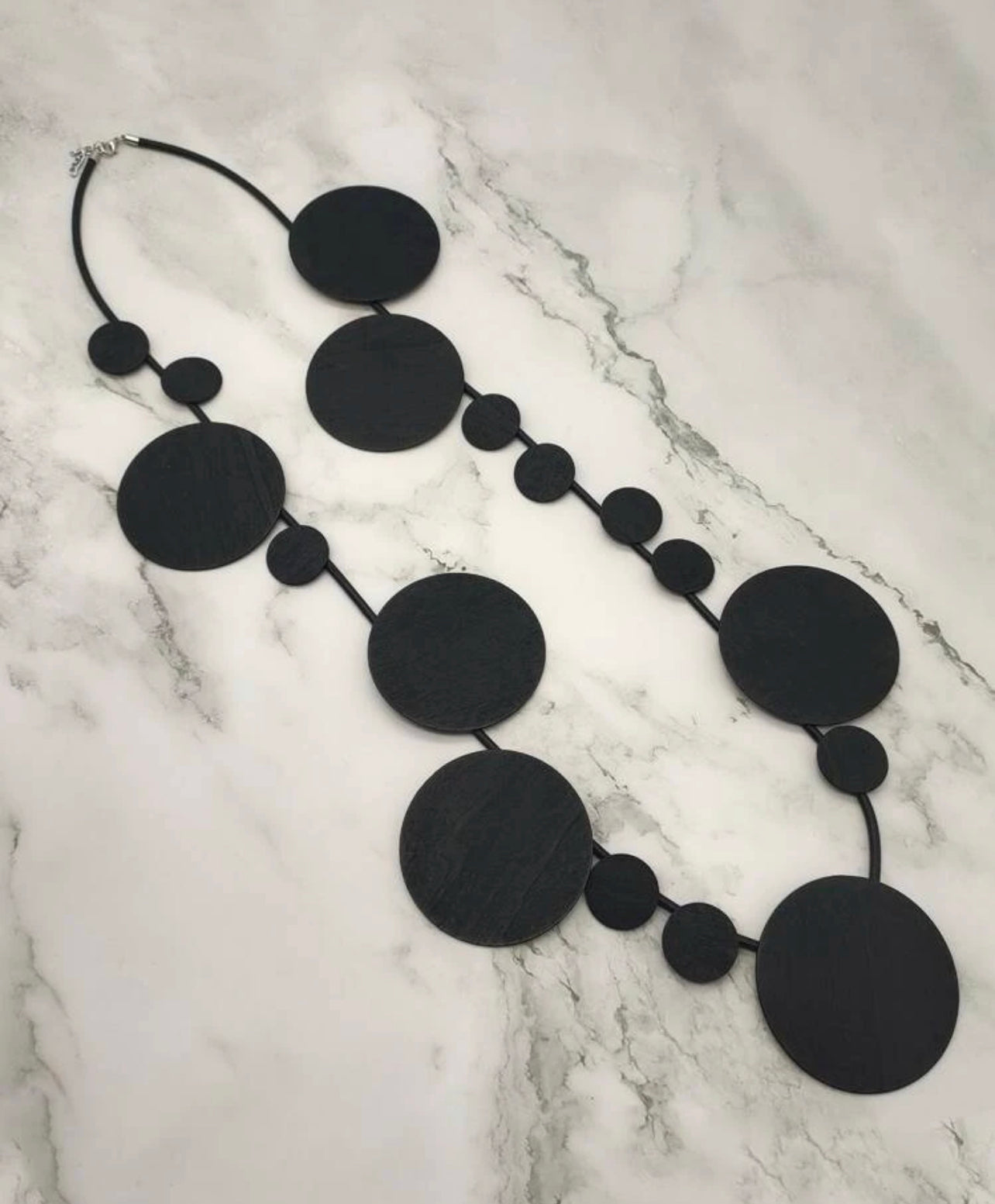GLAM - Long and Round Necklace