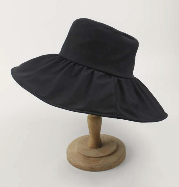 GLAM - Ruffles in Black Hat